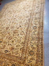 Load image into Gallery viewer, Best Handmade Persian Kashan Rug For Sale