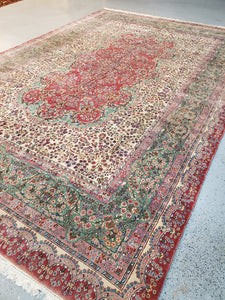 Crown Kerman  Rare, Antique Carpet