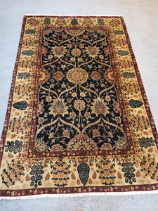 Traditional Indian Mughal Agra Rugs 