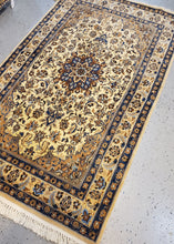 Load image into Gallery viewer, Nain Rug,  Persian Rugs and Carpets