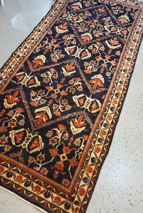 Best Antique Persian Mahal Carpets for Sale